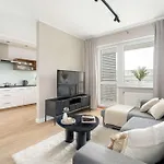 Comfortable With Parking In By Renters *