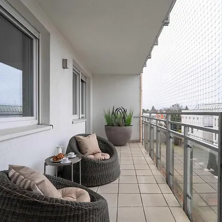 Comfortable With Parking In By Renters * Poznan